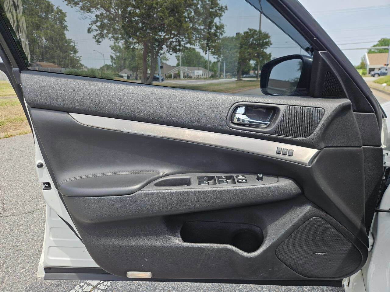 Used 2013 INFINITI G37 x Sedan w/ Premium Pkg AWD/4WD image 12