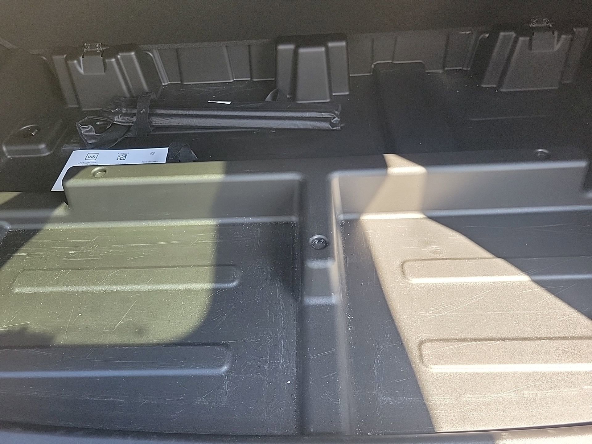 Used 2025 GMC Yukon XL Denali image 18