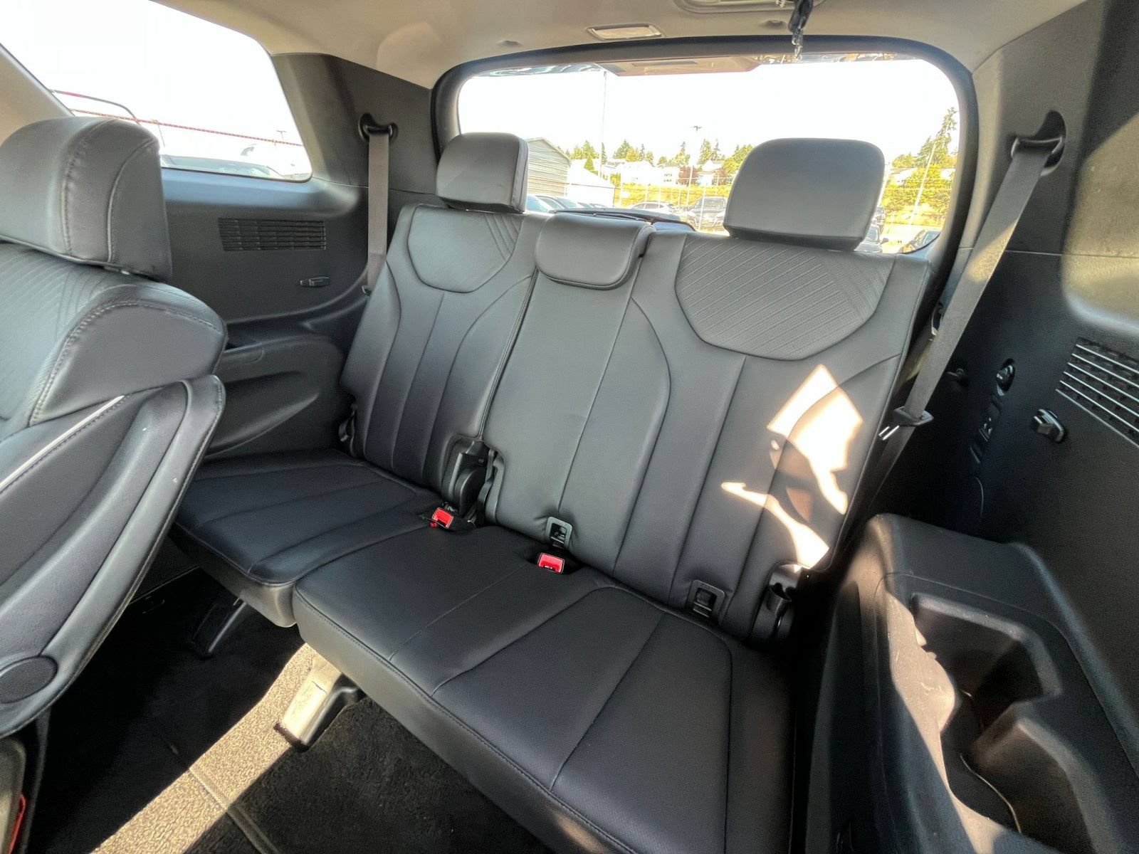 Used 2025 Hyundai Palisade SEL FWD image 31