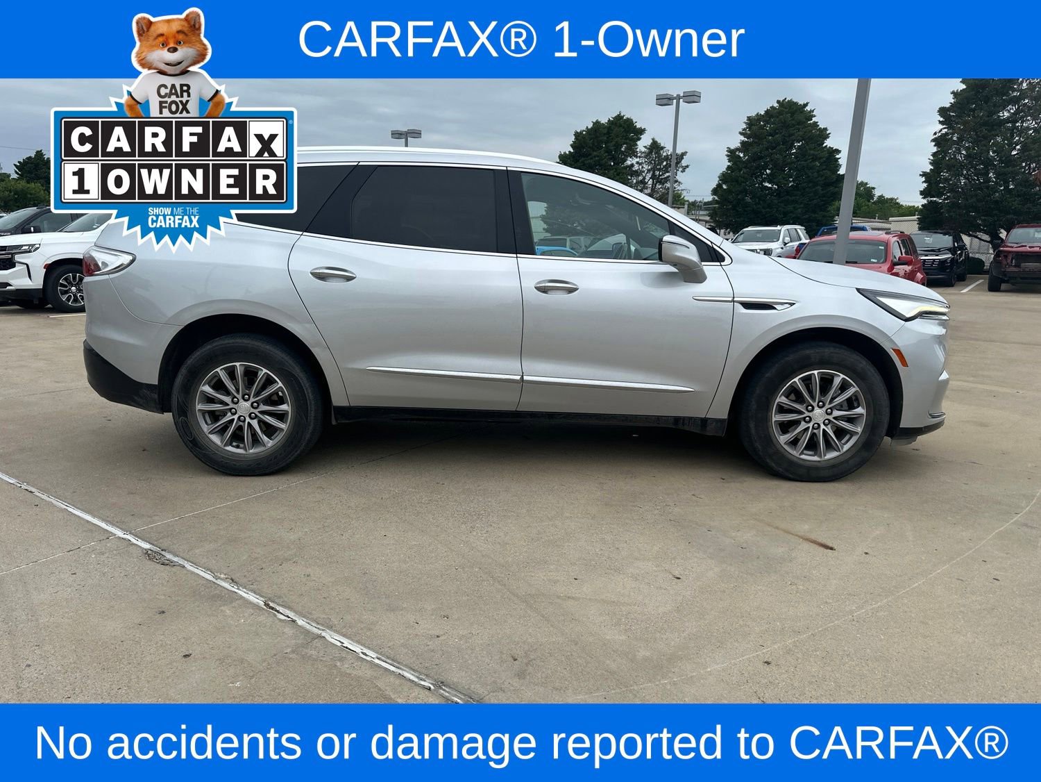 Used 2022 Buick Enclave Essence FWD image 2