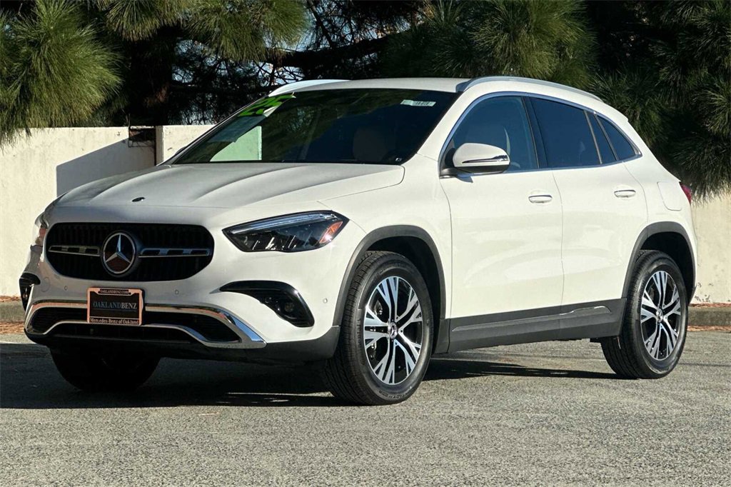 Certified 2025 Mercedes-Benz GLA 250 image 8