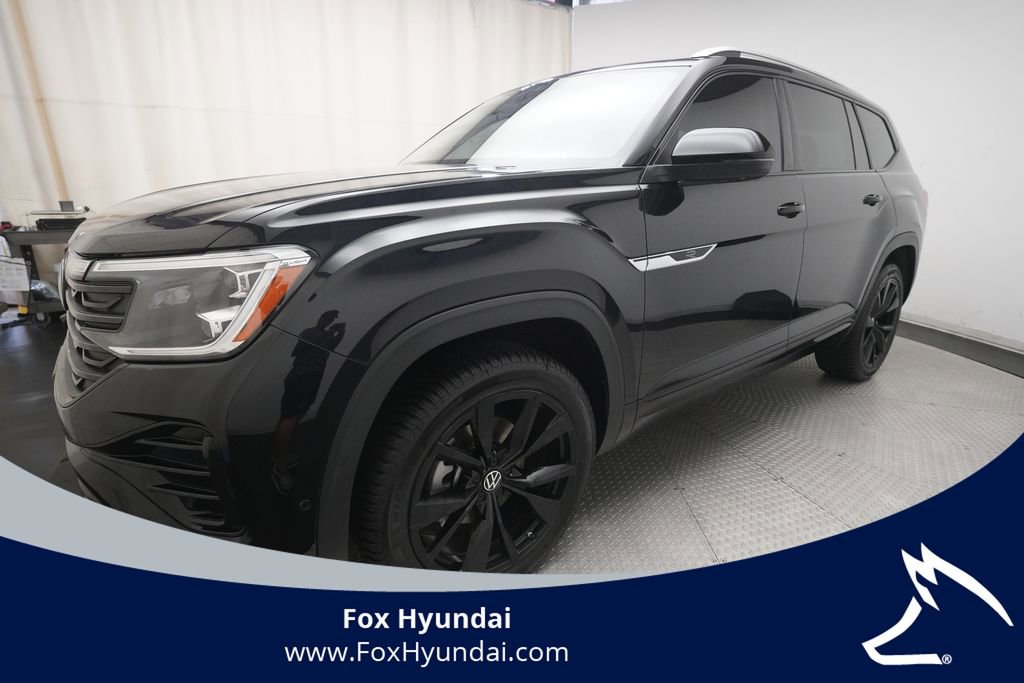 Used 2024 Volkswagen Atlas SEL Premium R-Line AWD/4WD image 1