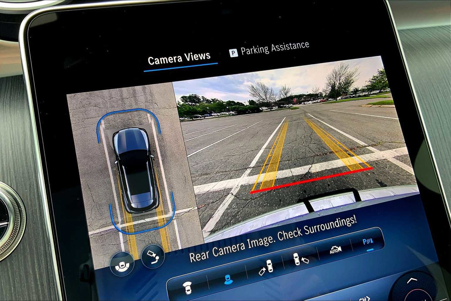 New 2025 Mercedes-Benz GLC 350e 4MATIC image 8