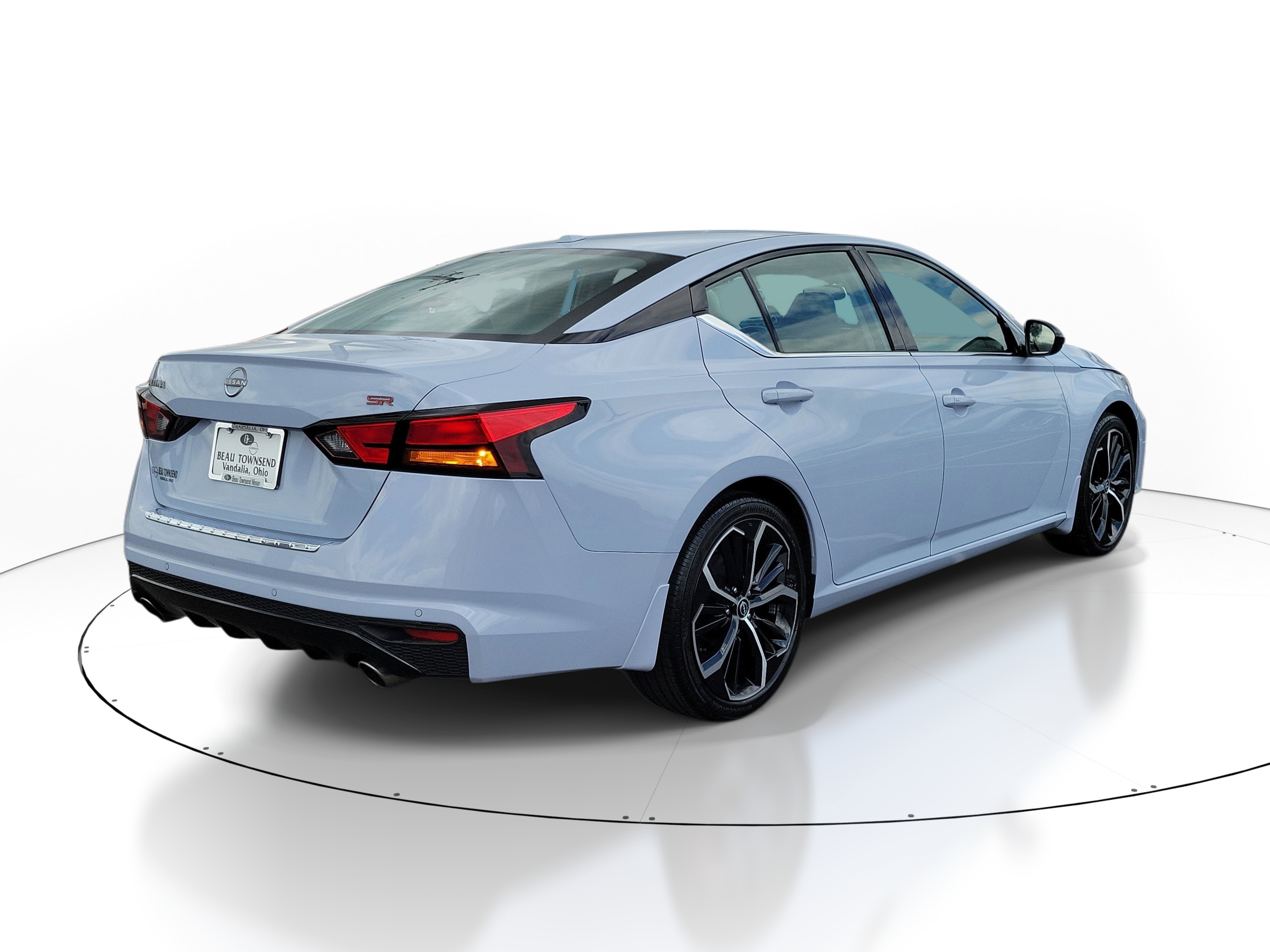 Used 2023 Nissan Altima 2.5 SR w/ SR Premium Package FWD image 4