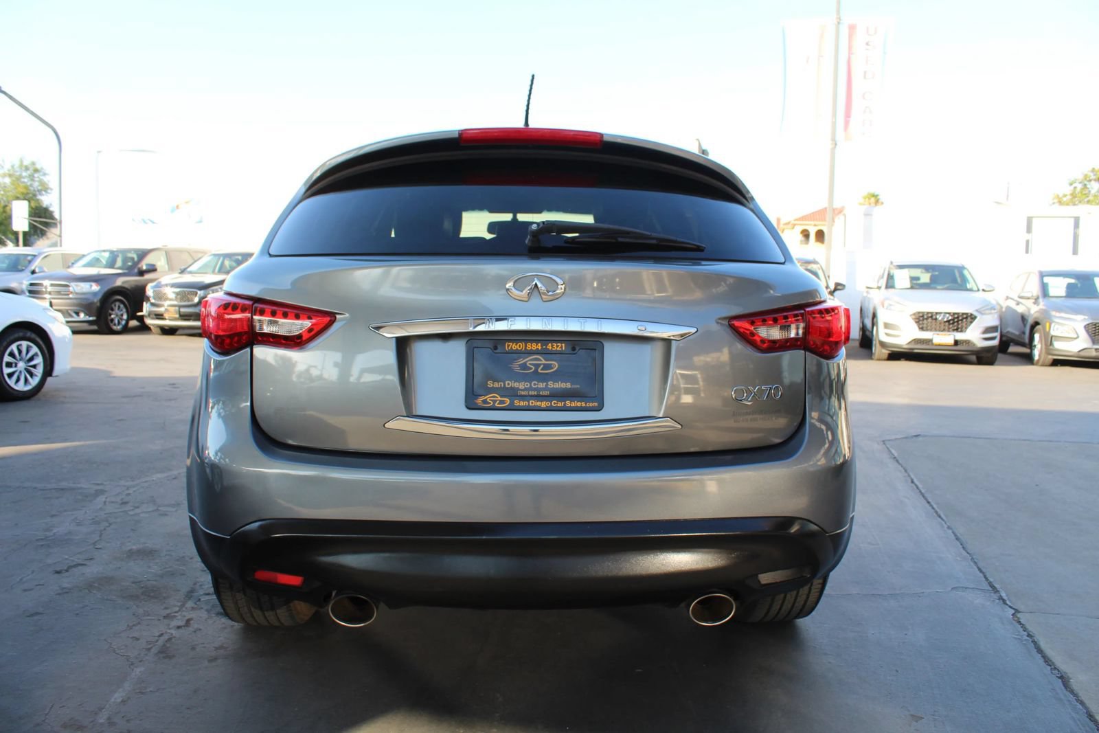 Used 2017 INFINITI QX70 2WD image 4
