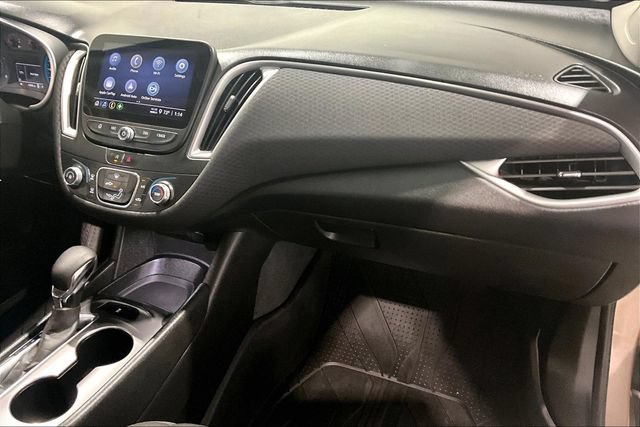 Used 2022 Chevrolet Malibu LS FWD image 32