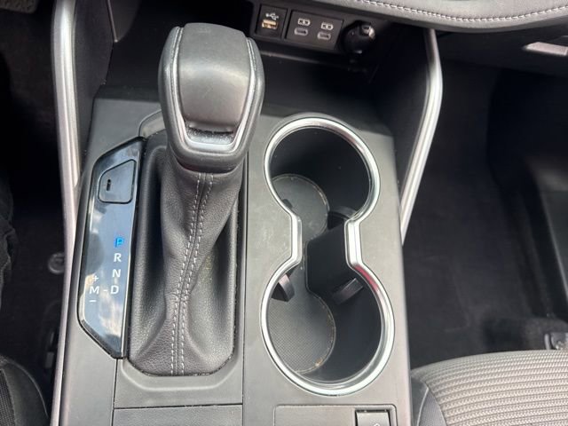 Used 2023 Toyota Highlander LE image 19