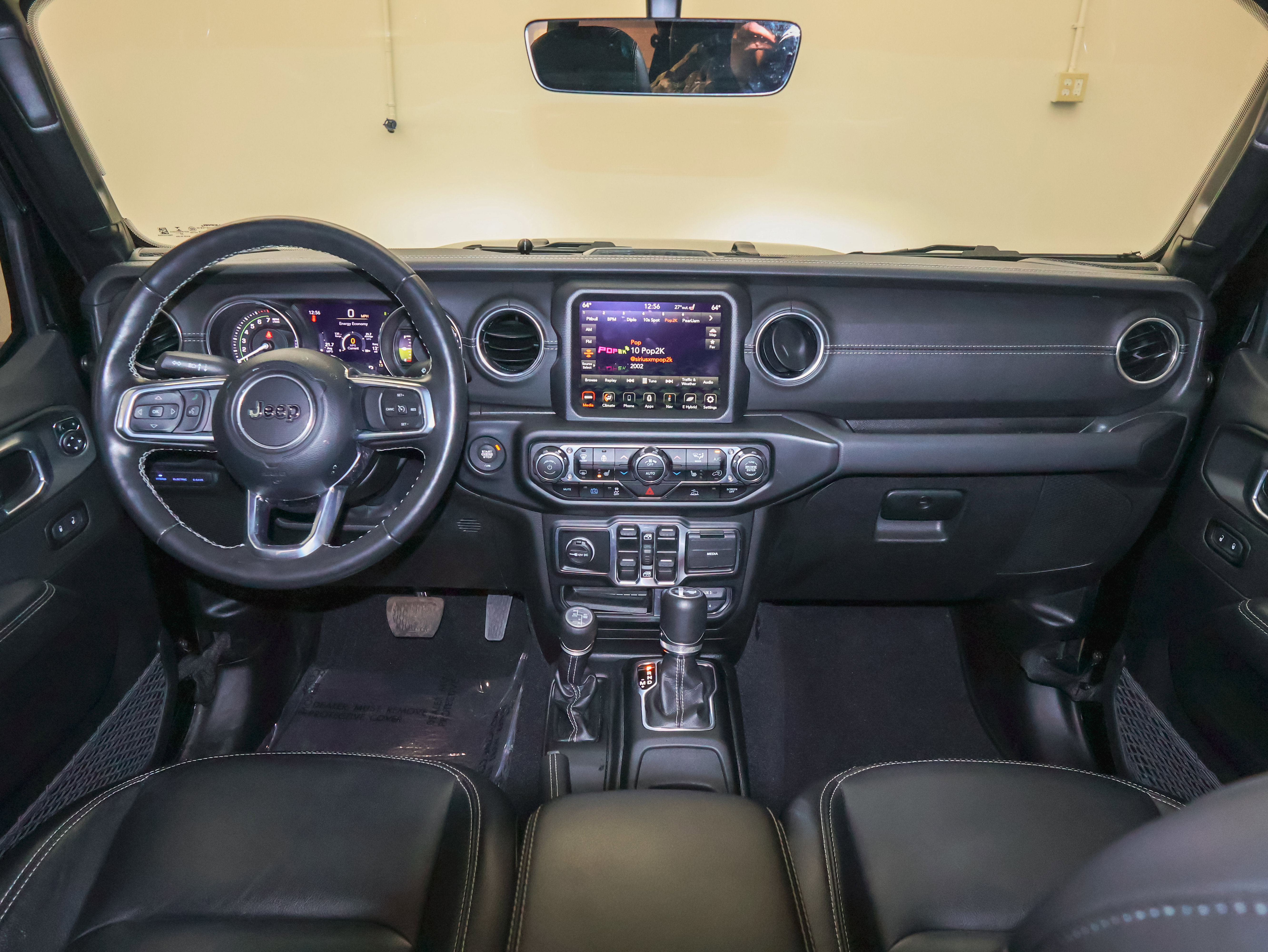 Used 2023 Jeep Wrangler Sahara w/ Cold Weather Group AWD/4WD image 20