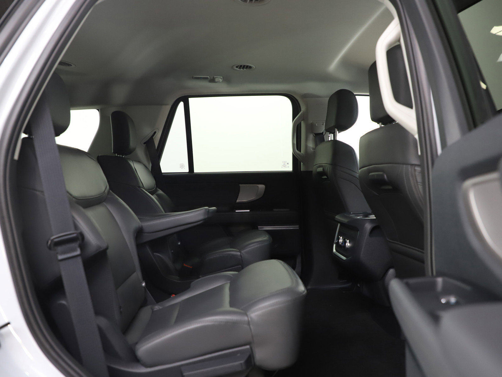 Used 2026 Ford Expedition Active AWD/4WD image 13