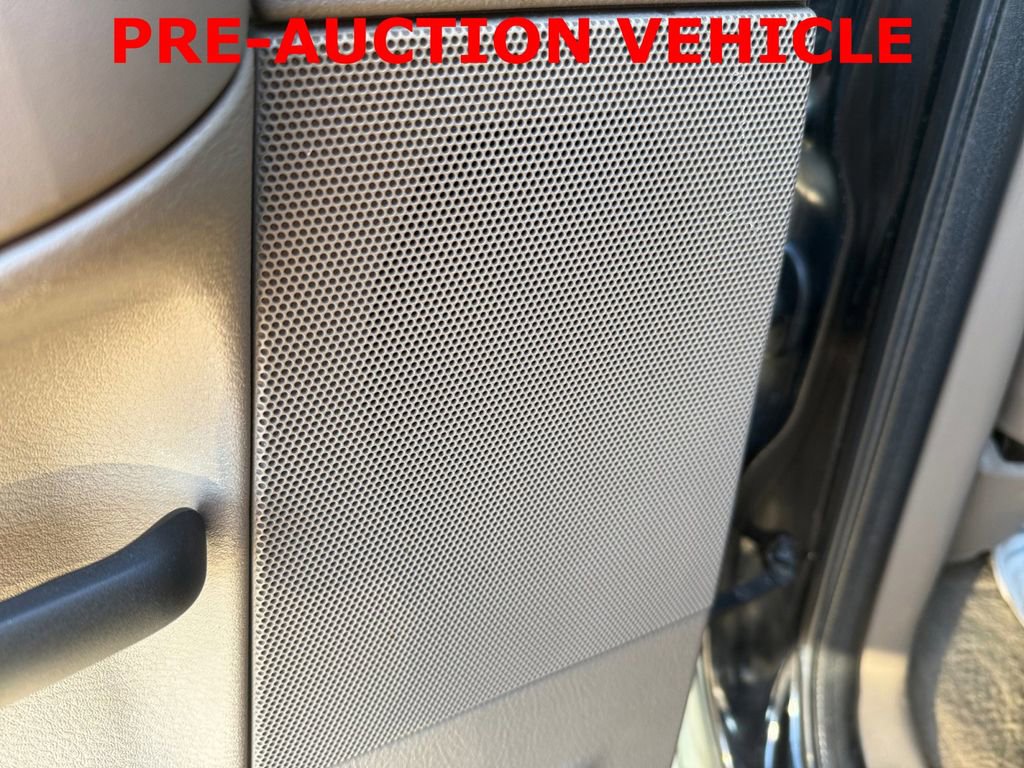 Used 2002 Ford Explorer Eddie Bauer image 28