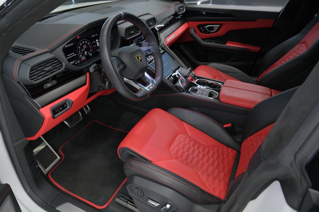 Used 2022 Lamborghini Urus AWD/4WD image 53