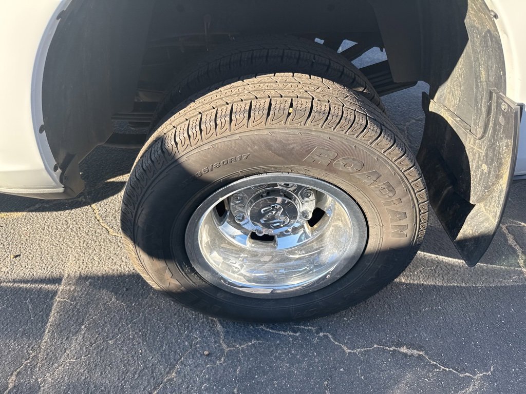 Used 2024 RAM 3500 Tradesman w/ Chrome Appearance Group image 15