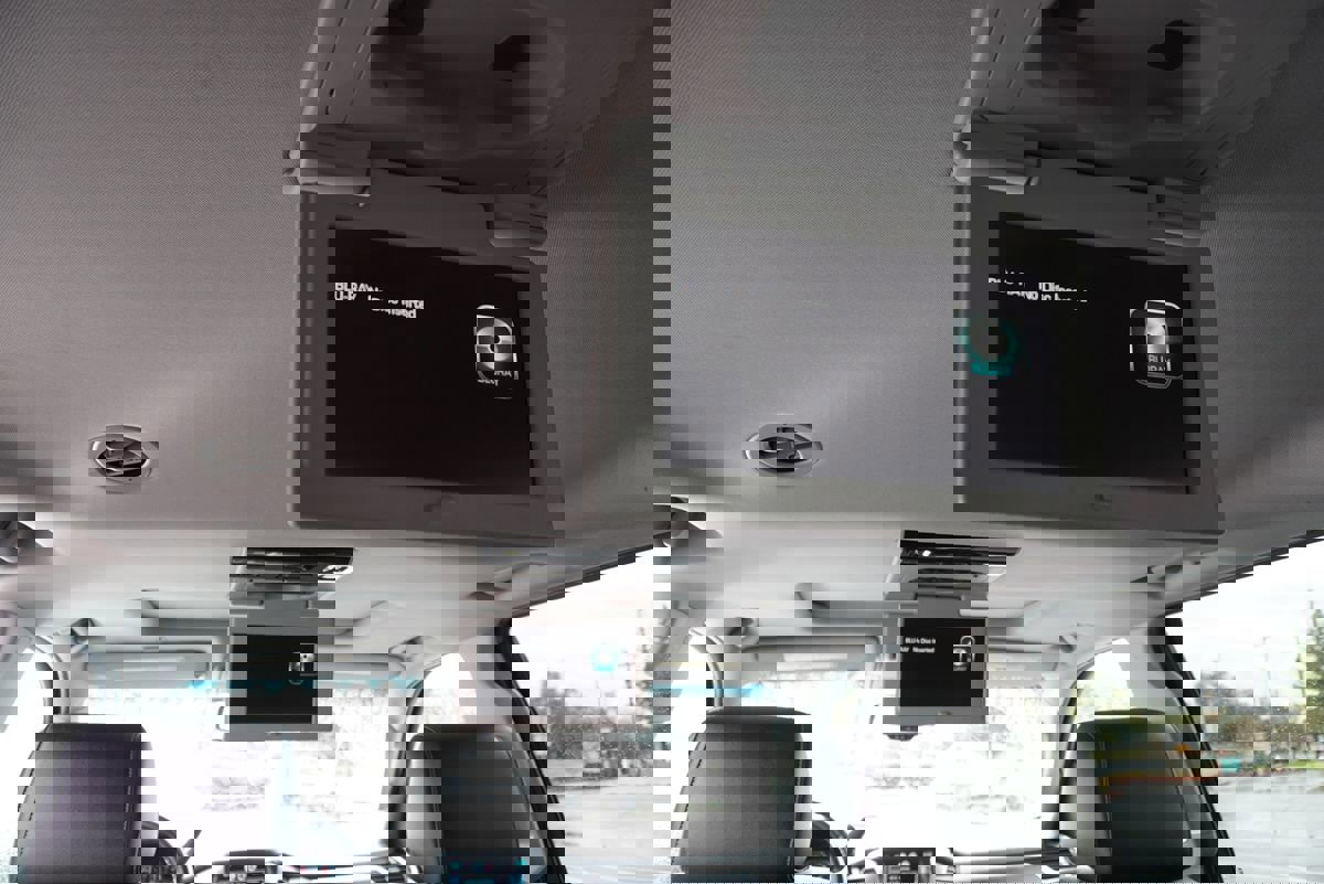 Used 2015 Chevrolet Suburban LTZ image 23