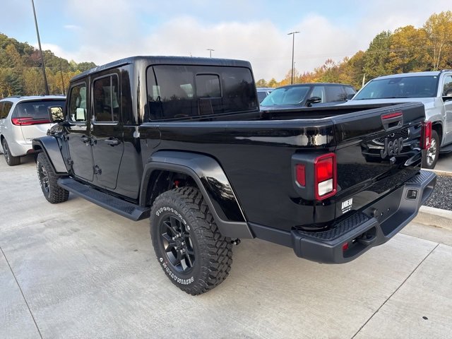 New 2025 Jeep Gladiator Sport image 8