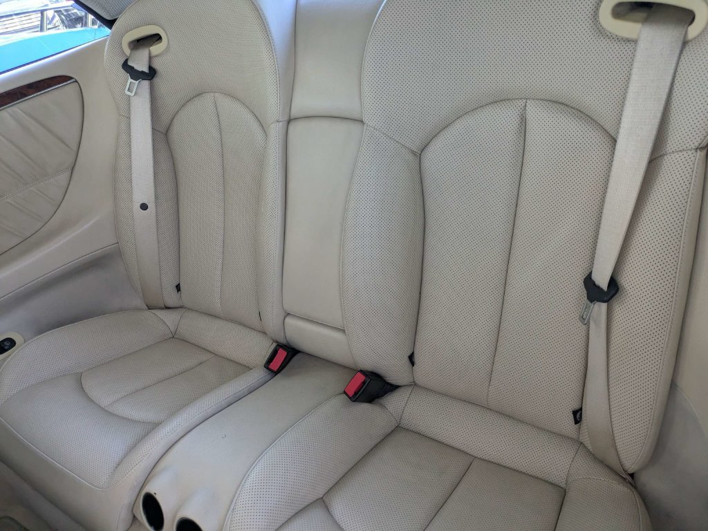 Used 2009 Mercedes-Benz CLK 550 Cabriolet w/ Premium II Pkg image 13