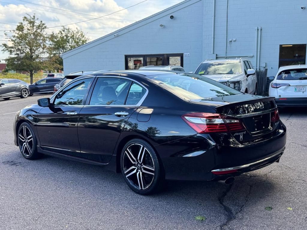 Used 2016 Honda Accord Sport image 4
