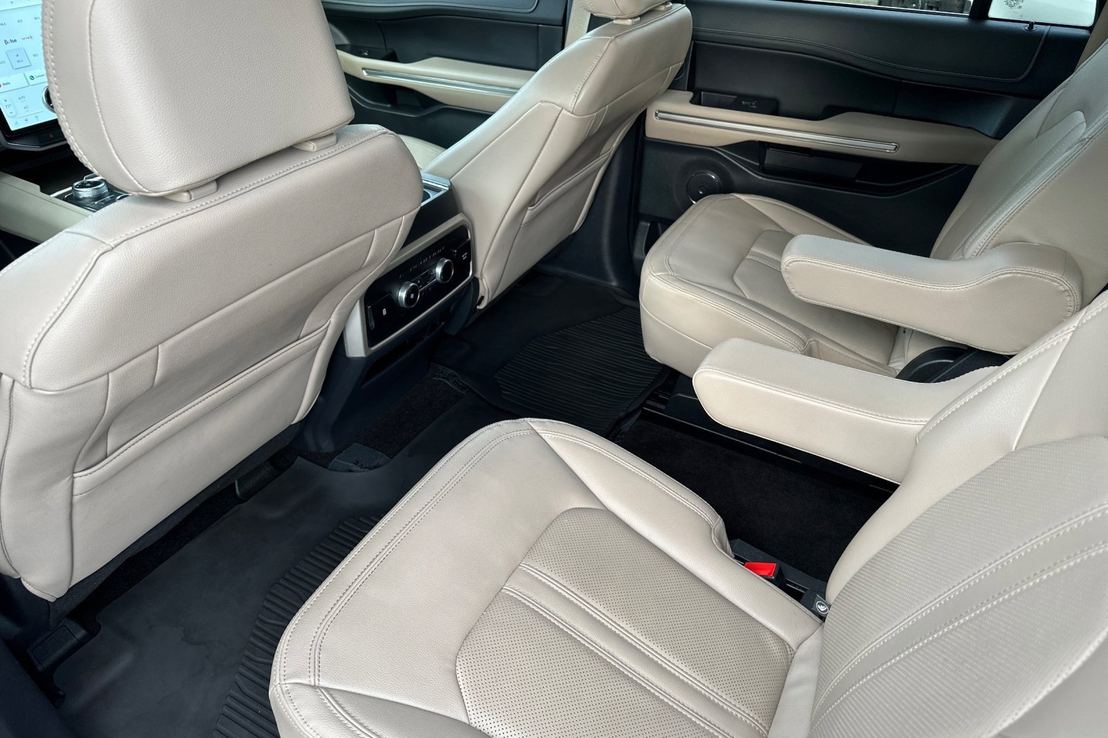 Certified 2022 Ford Expedition Max Limited image 13