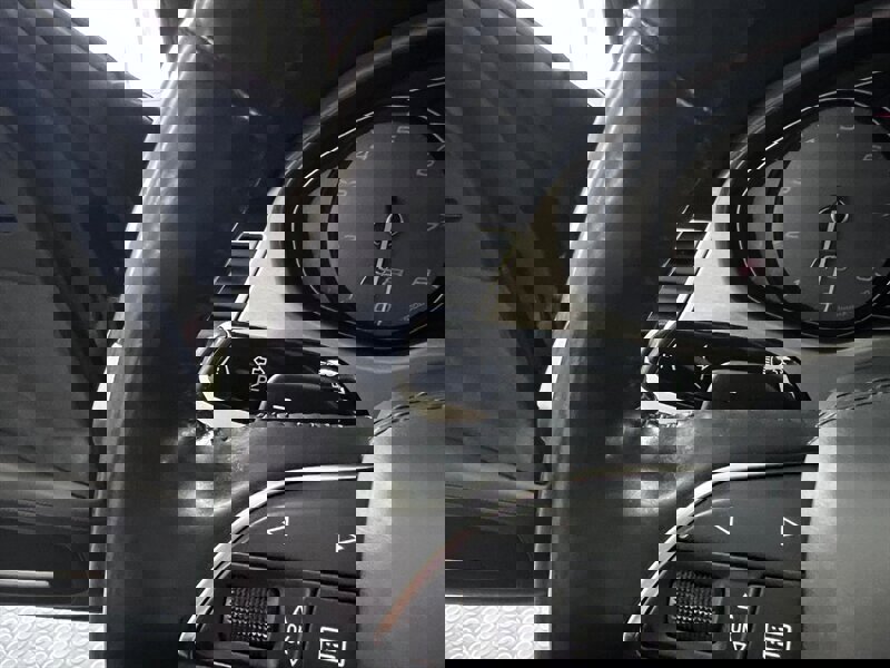 Used 2014 Audi S8 image 30