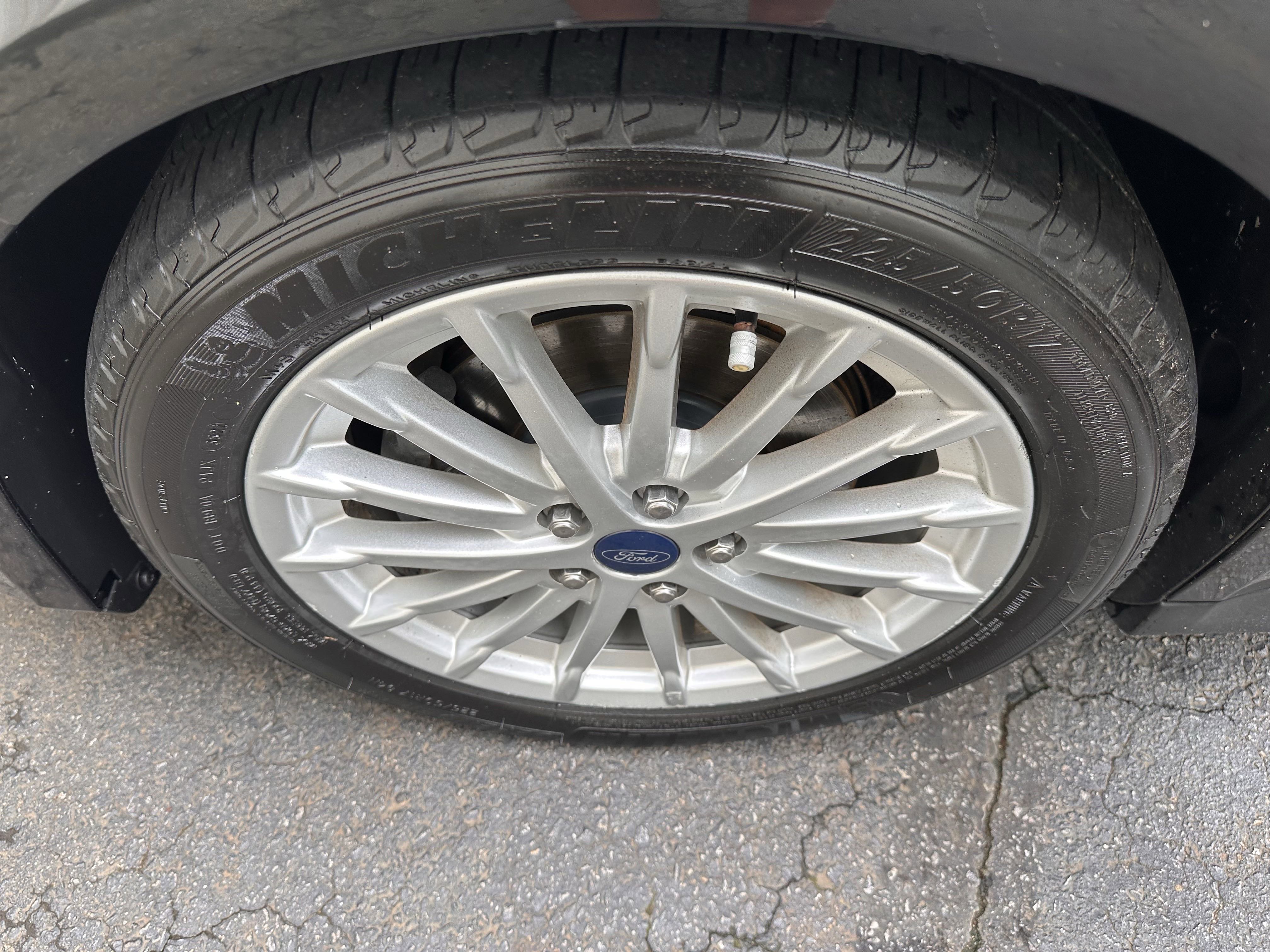 Used 2013 Ford C-MAX Energi SEL image 30