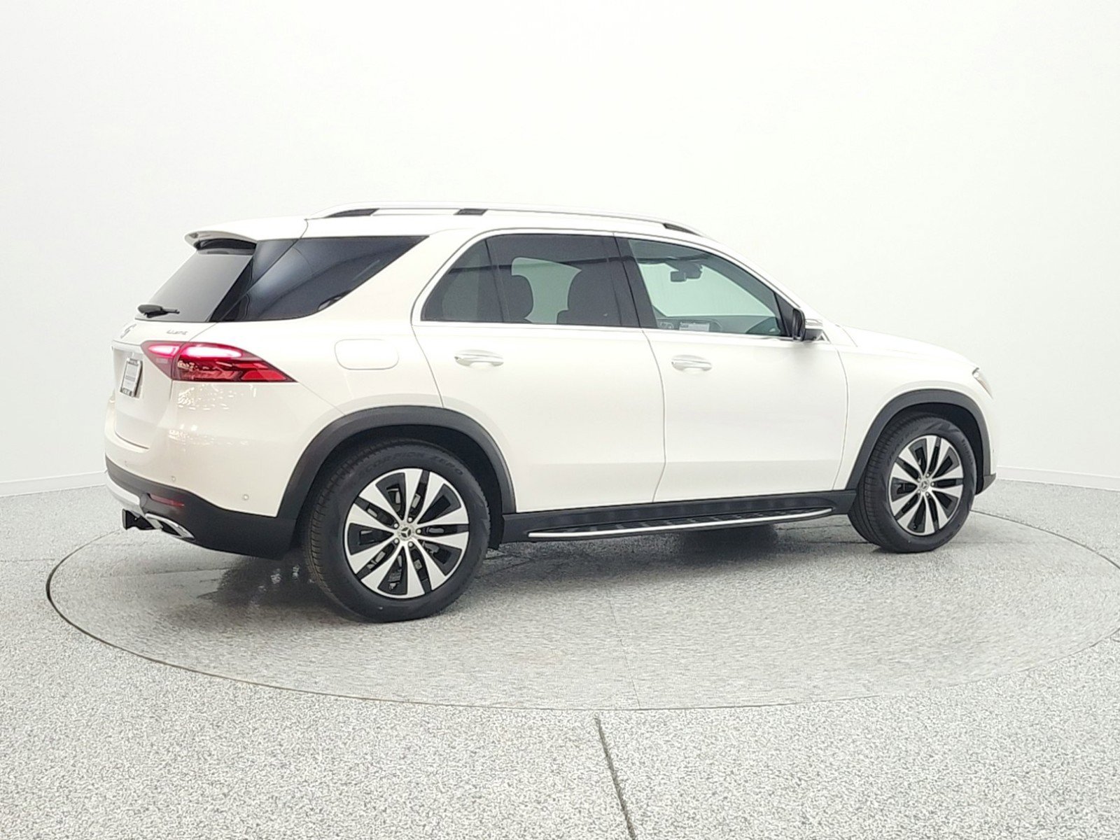 Used 2024 Mercedes-Benz GLE 350 4MATIC image 5