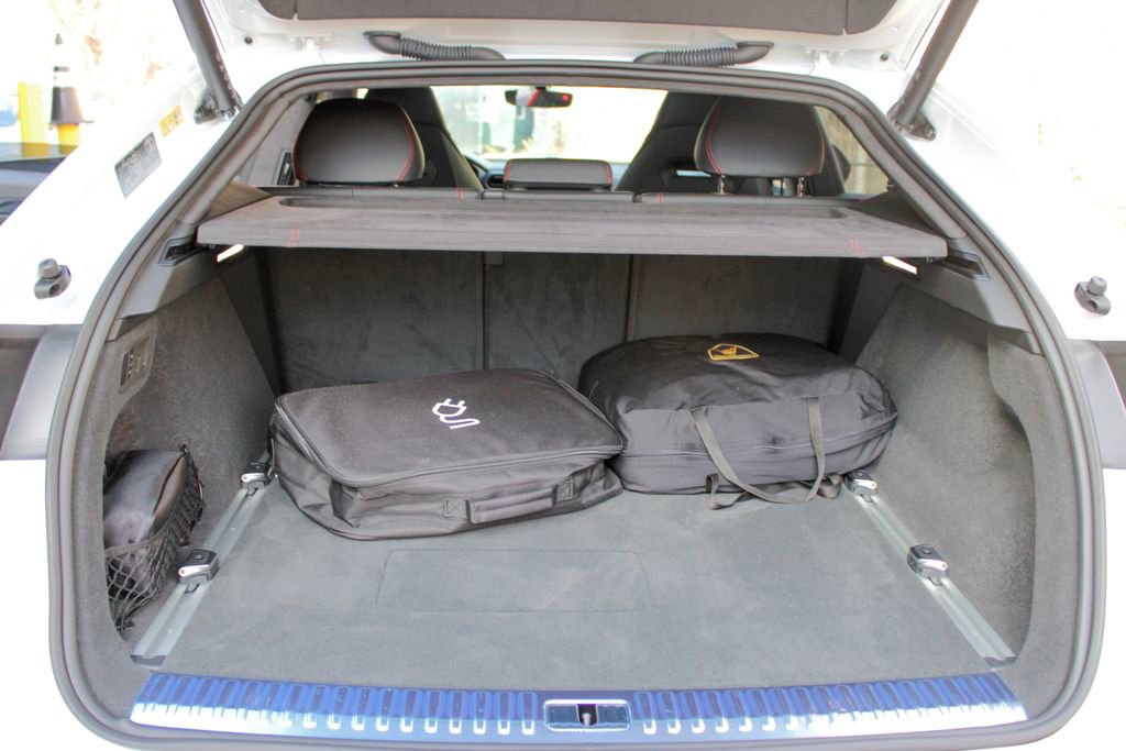 Used 2025 Lamborghini Urus SE image 29