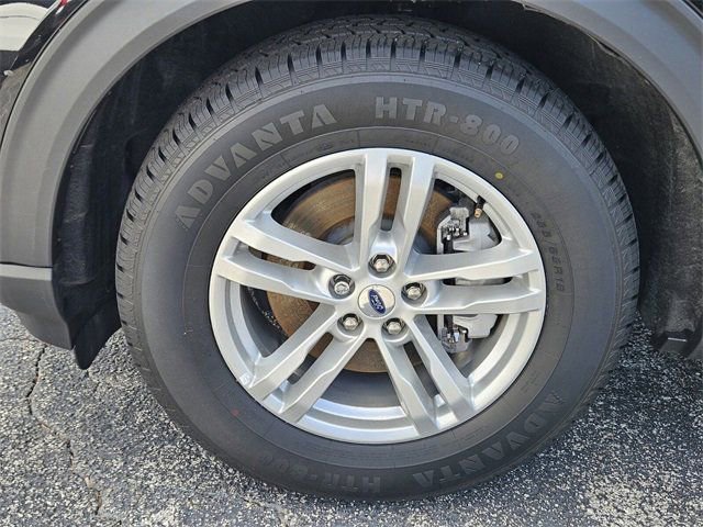 Used 2023 Ford Explorer XLT image 17