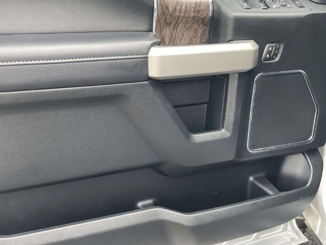 Used 2019 Ford F250 Lariat w/ Lariat Ultimate Package AWD/4WD image 16