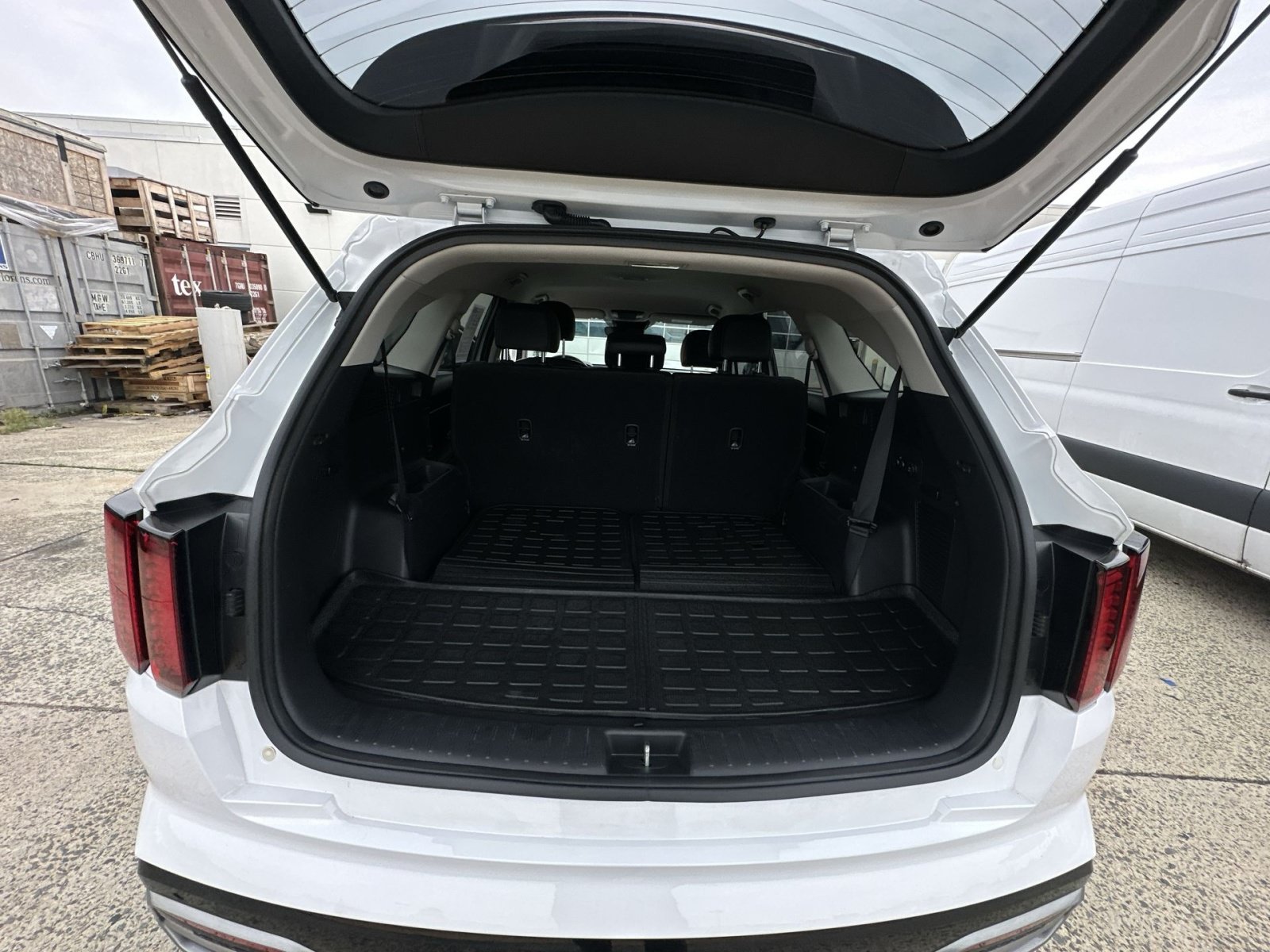 Used 2021 Kia Sorento S FWD image 26