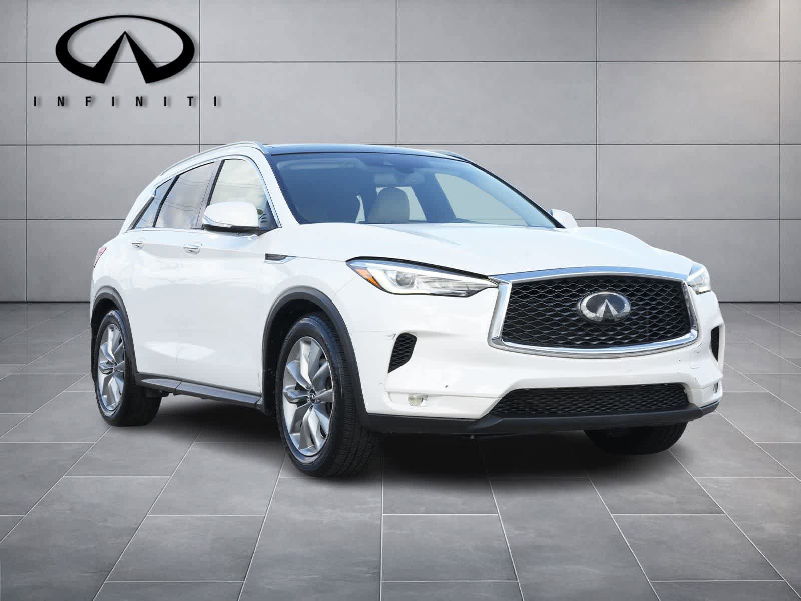 Used 2020 INFINITI QX50 Luxe w/ Navigation Package AWD/4WD image 3