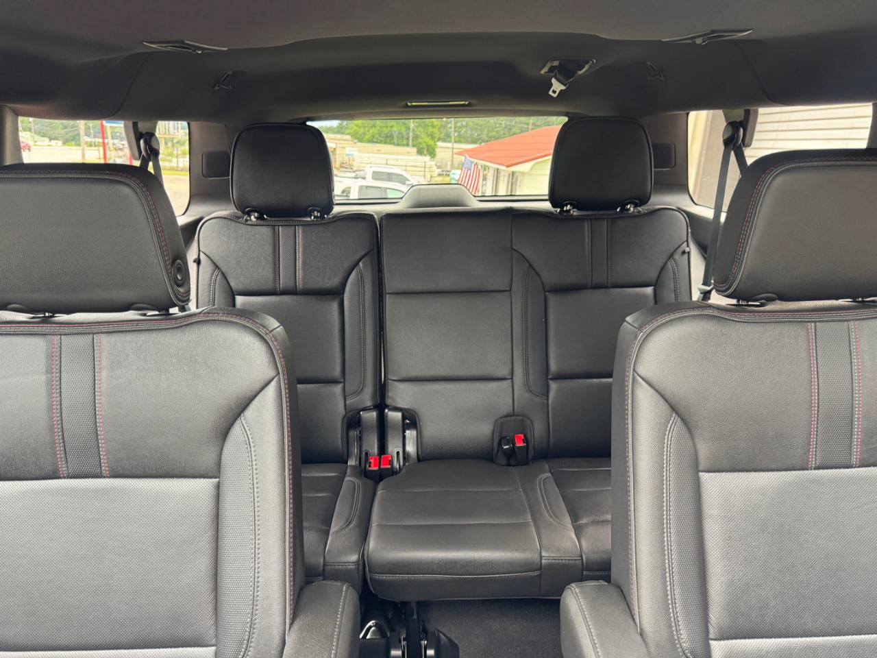 Used 2022 Chevrolet Suburban RST w/ Luxury Package RWD image 12