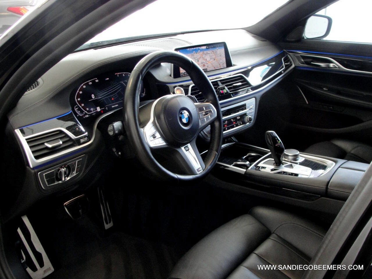 Used 2022 BMW 740i w/ M Sport Package image 29