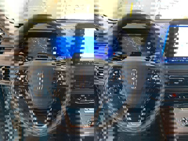 New 2025 Lincoln Aviator AWD w/ Jet Appearance Package image 17