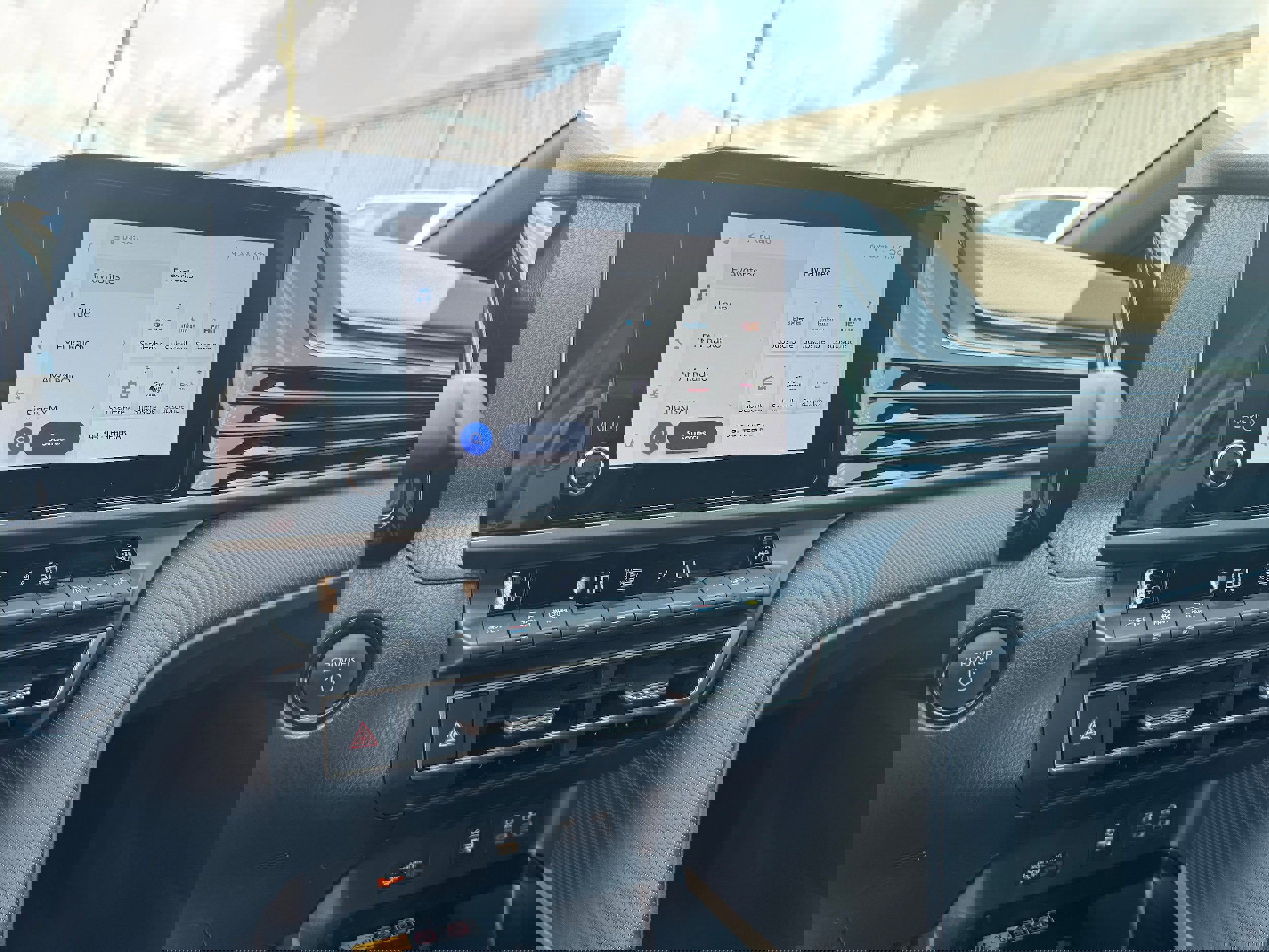 Used 2025 Toyota Camry SE image 15