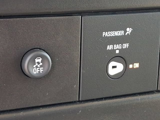 Used 2026 Chevrolet Express 3500 w/ Driver Convenience Package RWD image 25