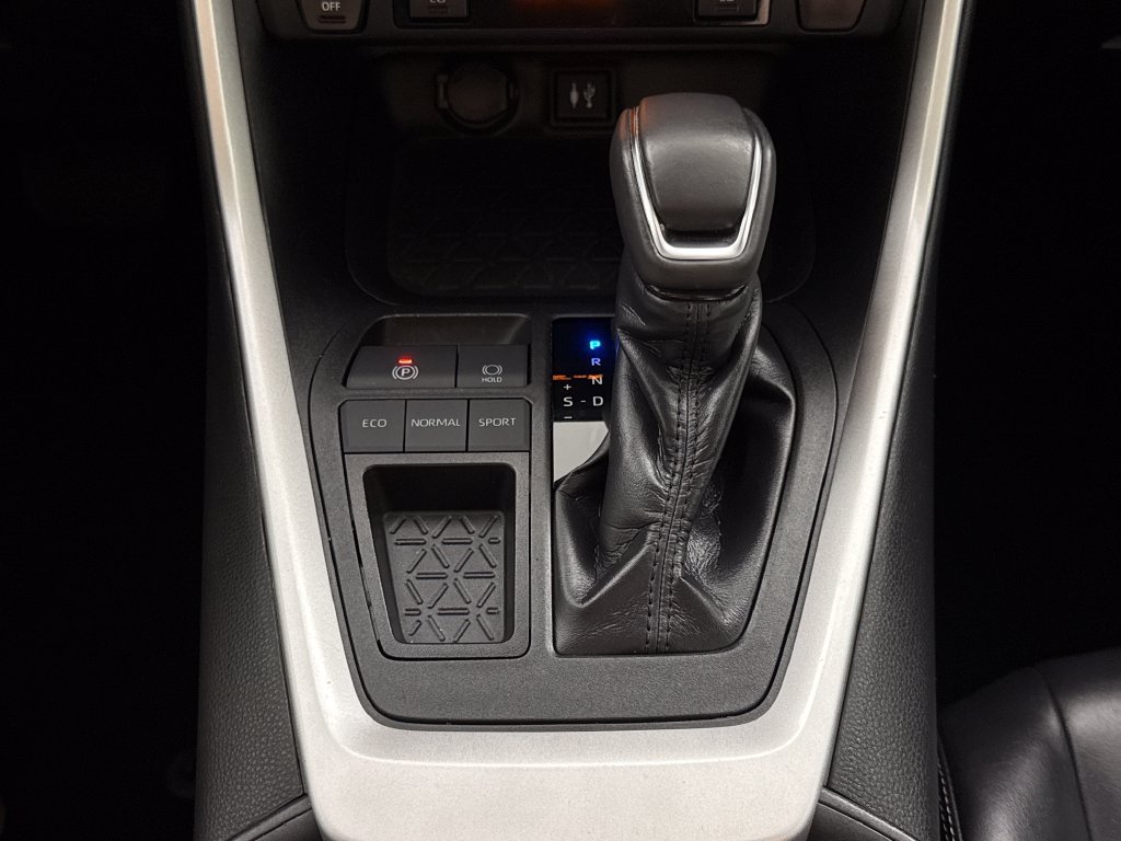 Used 2019 Toyota RAV4 XLE Premium w/ Cold Weather Package FWD image 20