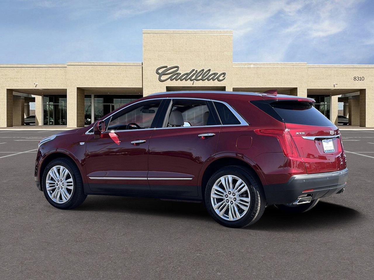 Used 2018 Cadillac XT5 Premium Luxury w/ LPO, Wheel Lock Package image 7
