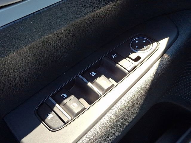 Used 2023 Kia Forte LXS image 25