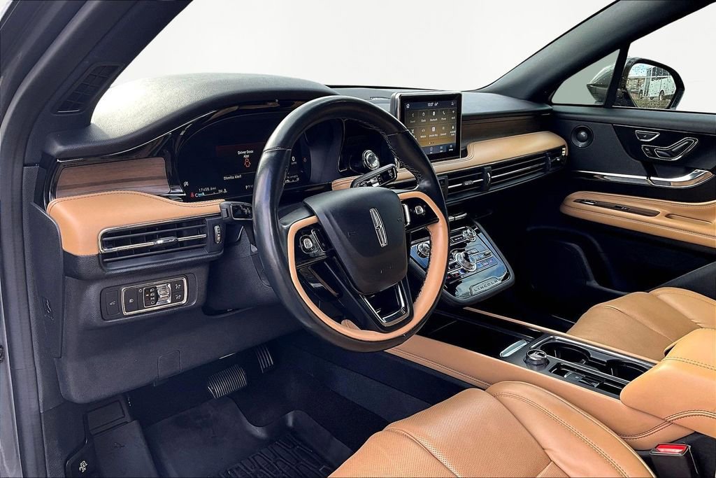 Used 2022 Lincoln Corsair Reserve w/ Equipment Group 201A image 14