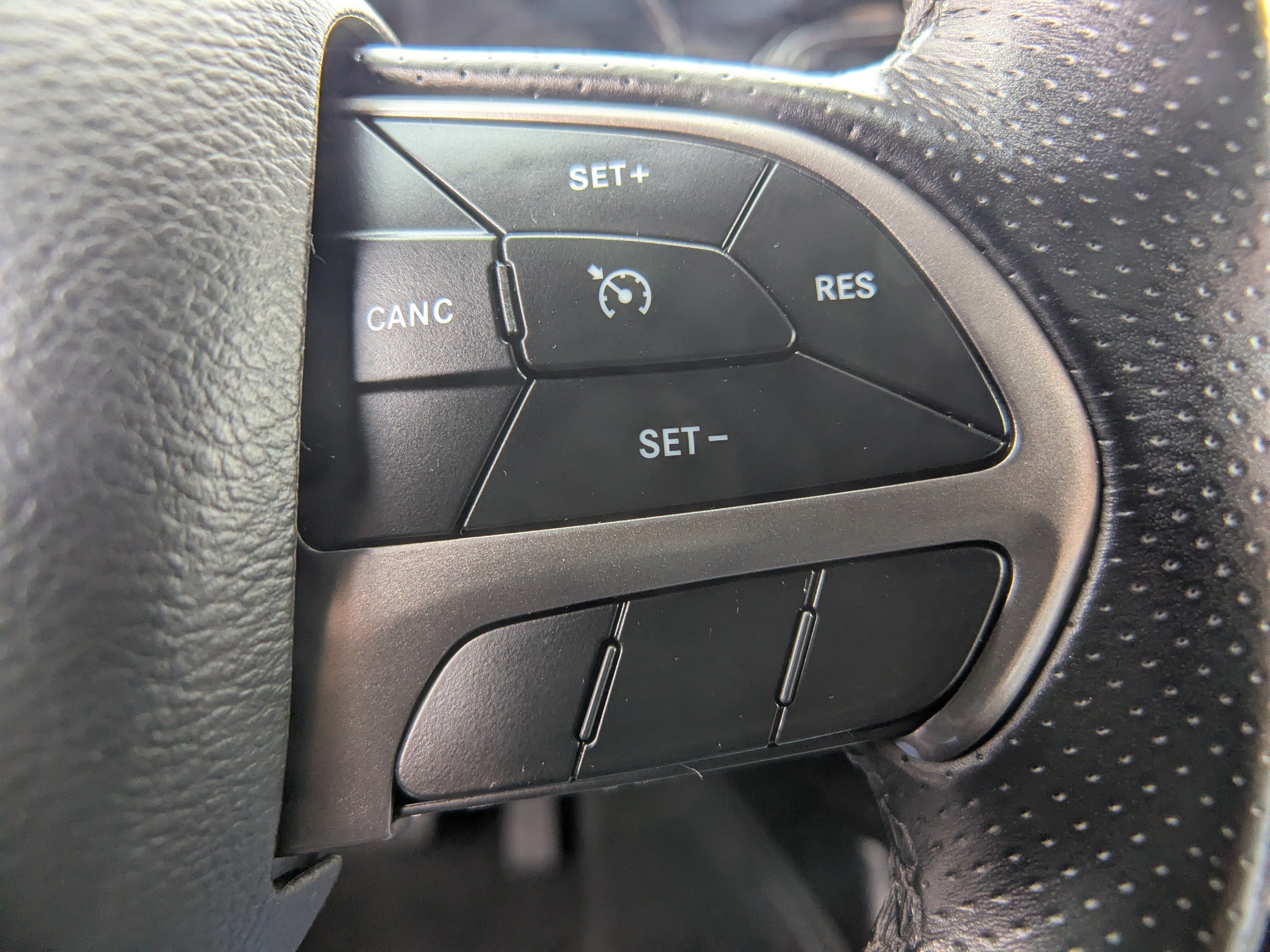 Used 2022 Dodge Durango SXT AWD/4WD image 26