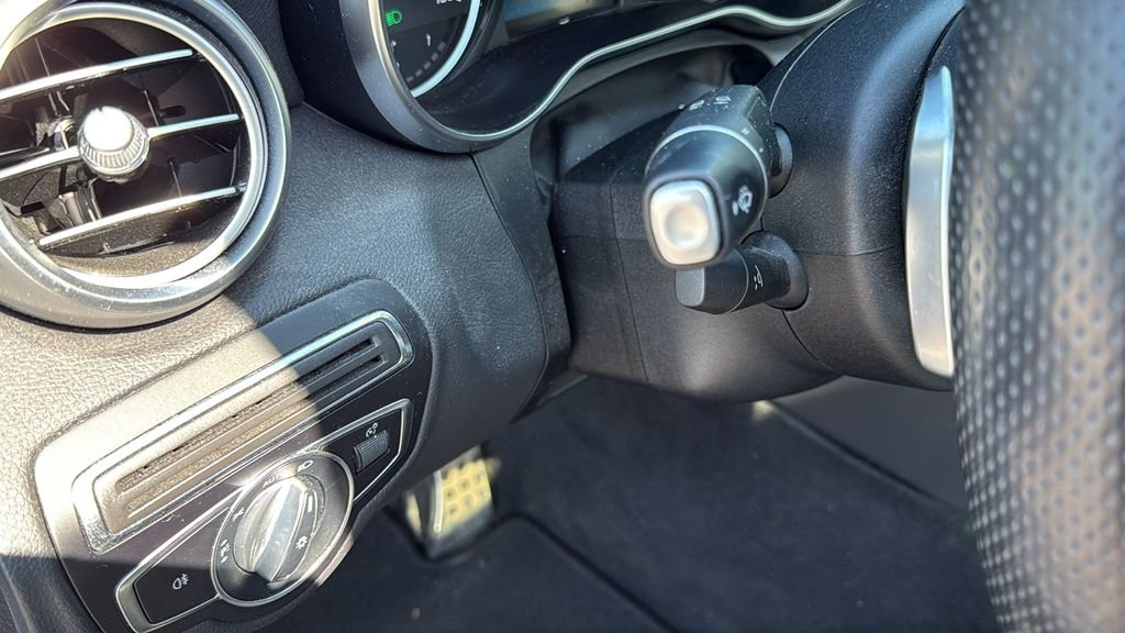 Used 2019 Mercedes-Benz C 300 Sedan image 23