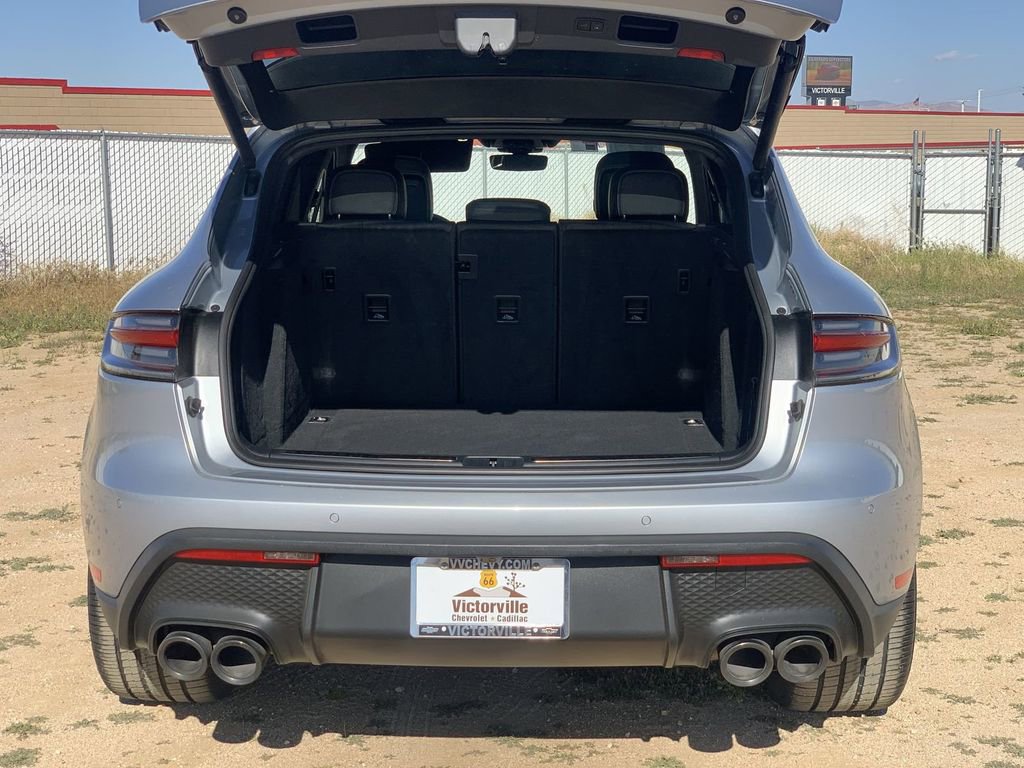 Used 2023 Porsche Macan Base image 24