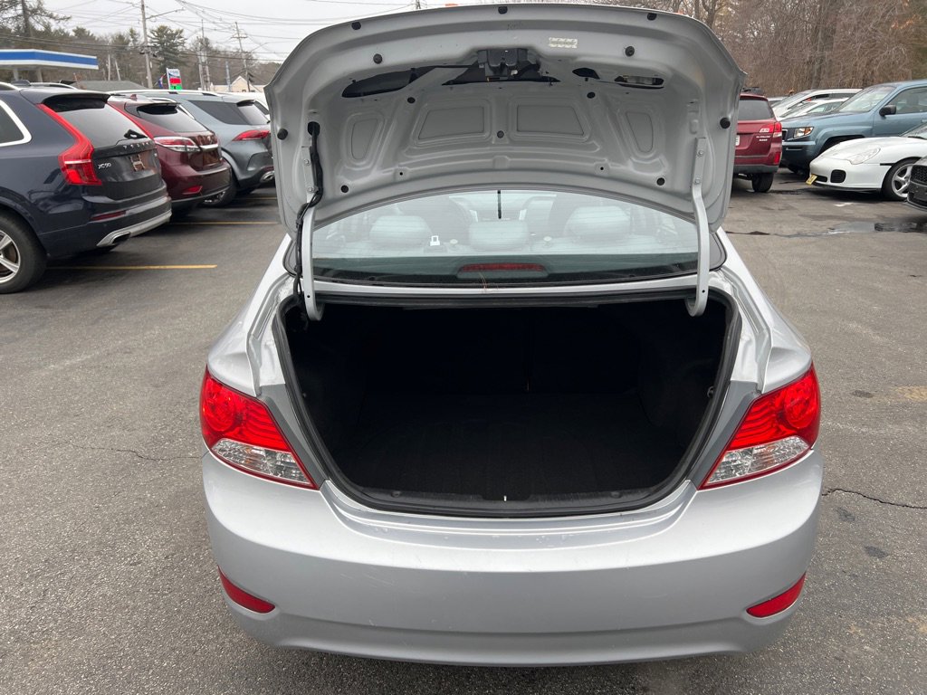 Used 2013 Hyundai Accent GLS image 5