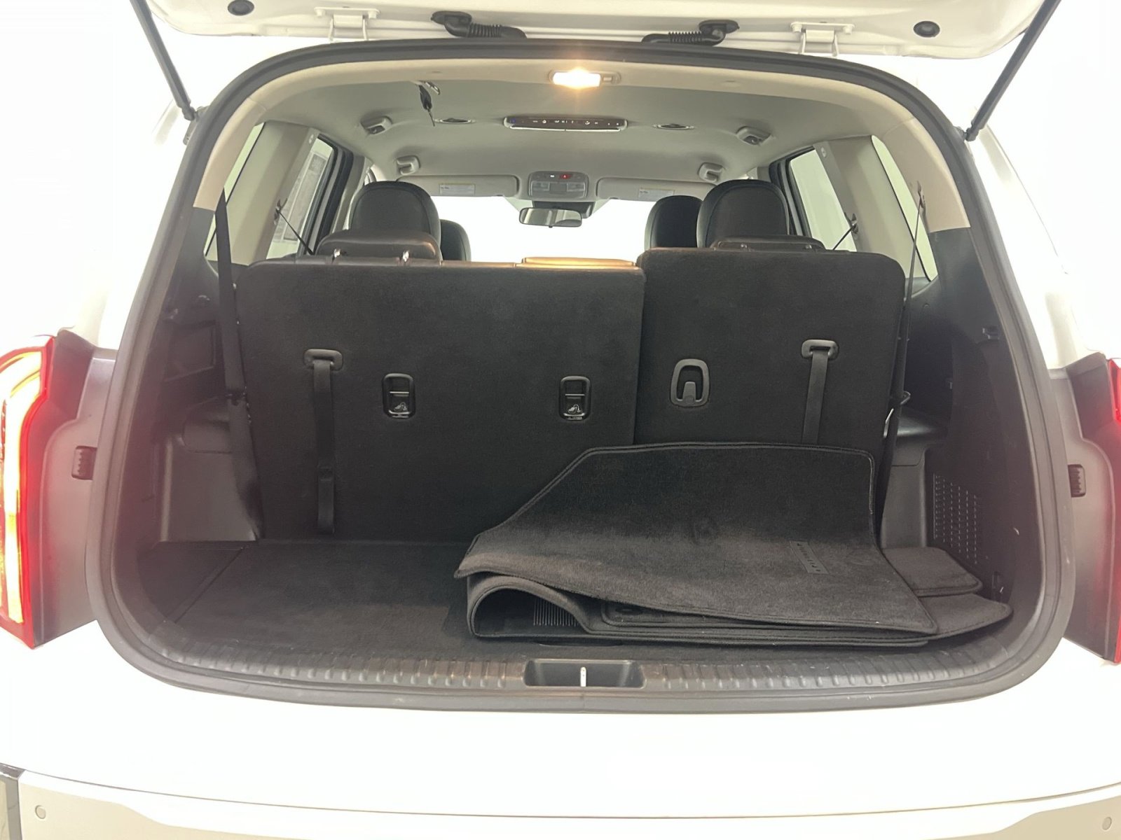 Used 2023 Kia Telluride S image 24