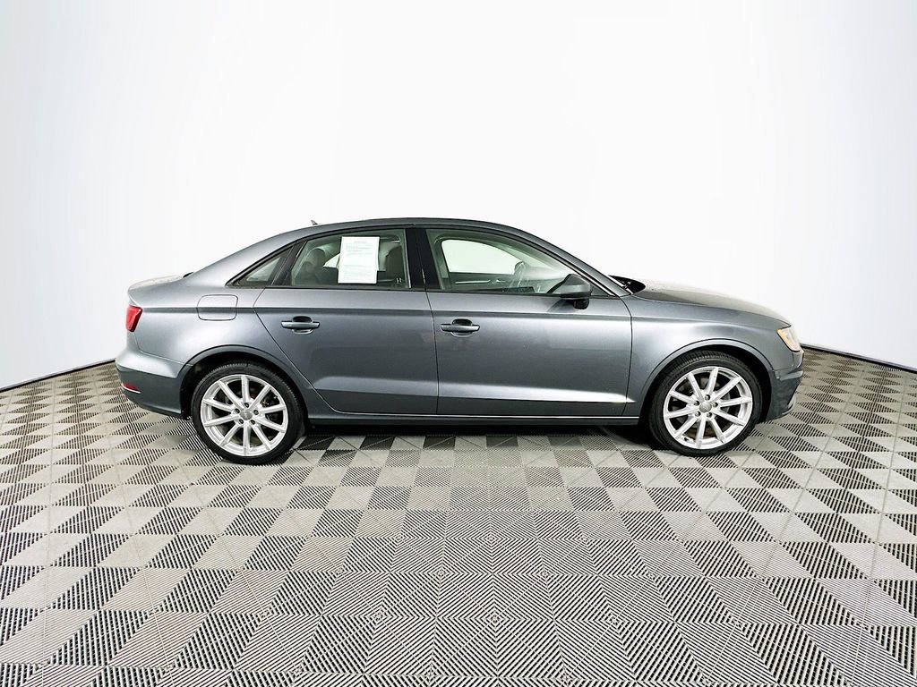 Used 2016 Audi A3 2.0T Premium image 10