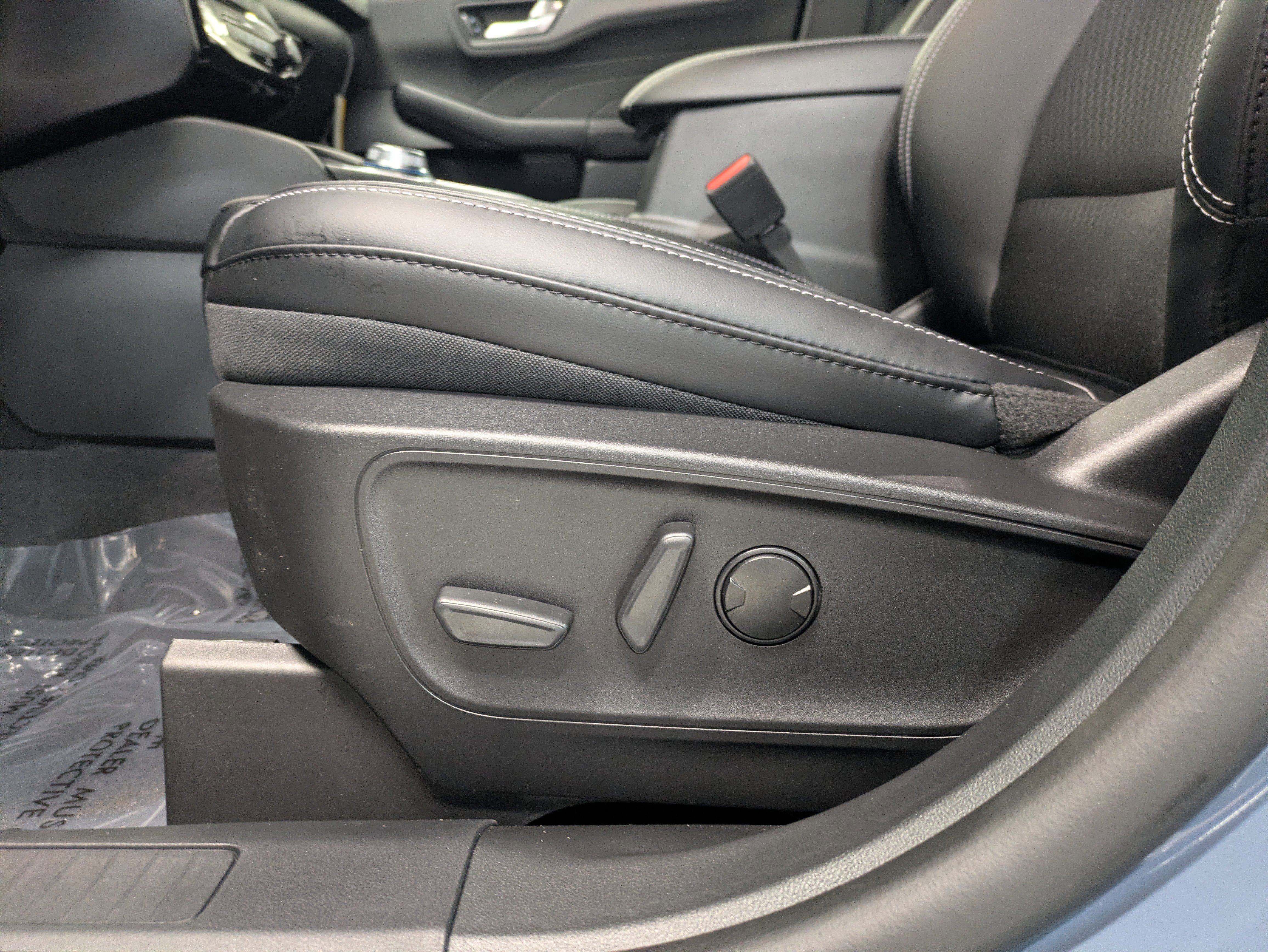 New 2026 Ford Escape SE FWD image 27