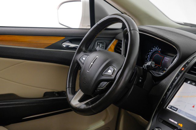 Used 2019 Lincoln MKC Select w/ Select Plus Package AWD/4WD image 11