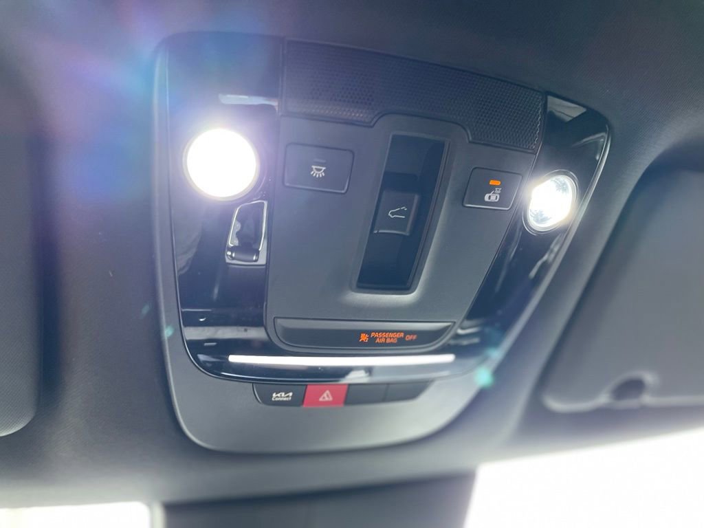 Used 2025 Kia Sportage X-Line w/ Premium Package image 18
