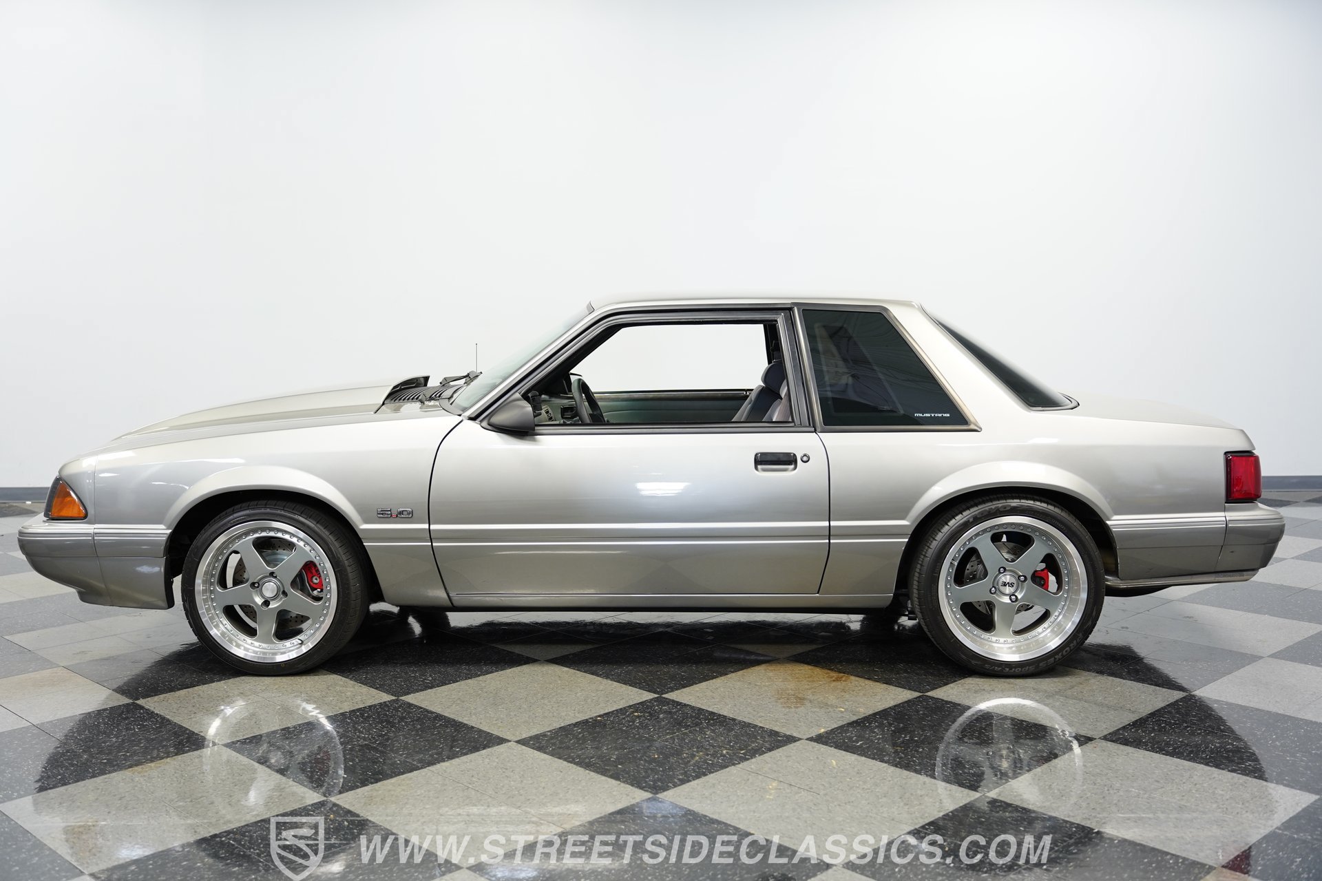 Used 1987 Ford Mustang LX RWD image 9