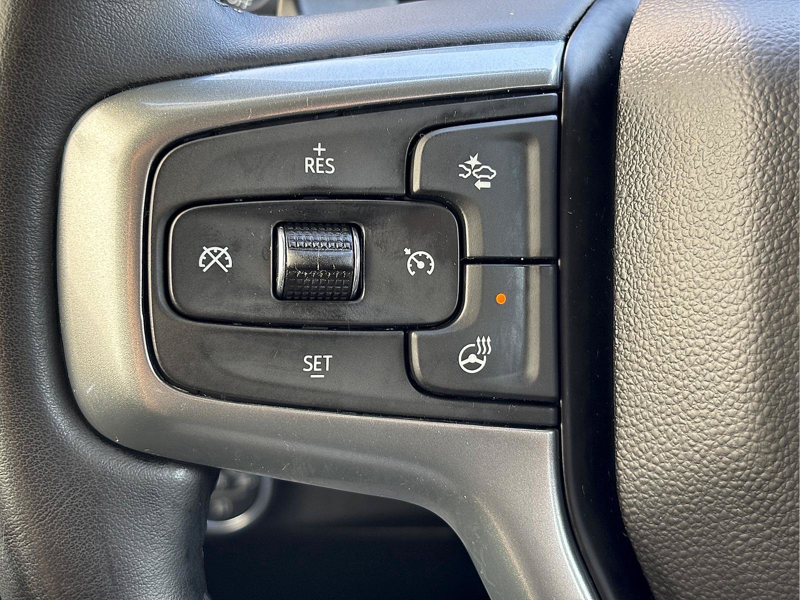 Used 2023 Chevrolet Silverado 1500 LTZ AWD/4WD image 35