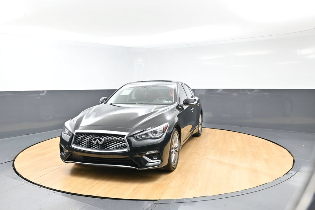 Used 2022 INFINITI Q50 Luxe w/ Cargo Package RWD image 4